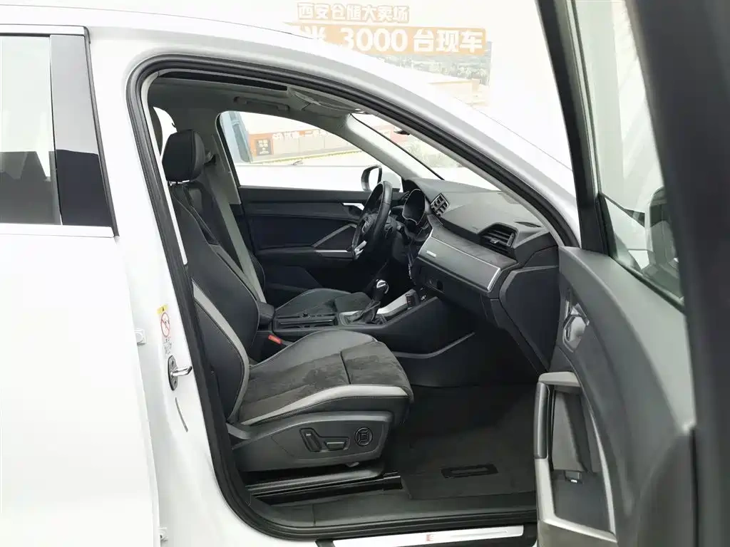 Audi Audi Q3 2019 35 TFSI Fashion Sport