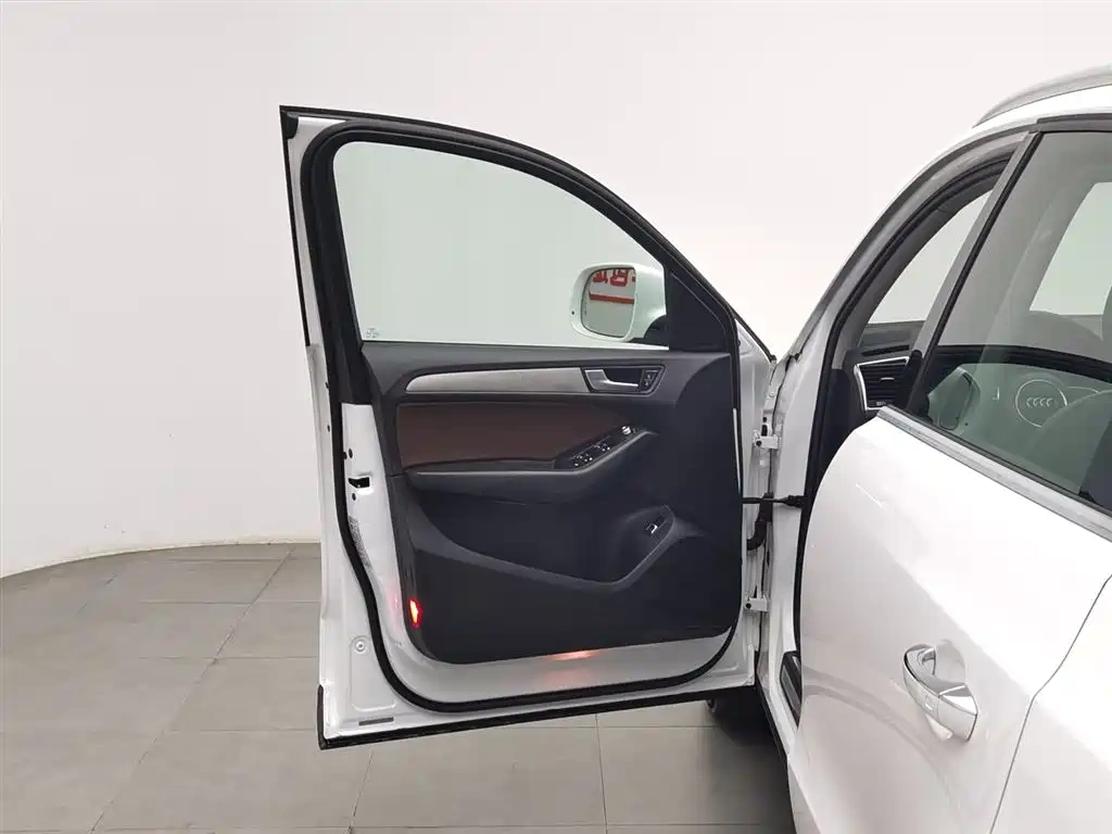 Audi Audi Q5 2017 40 TFSI Progressive