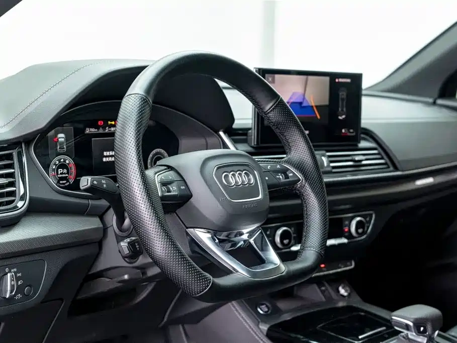 Audi Audi Q5L 2025 Model Year Facelift 45th Anniversary Edition 40 TFSI Luxury Dynamic