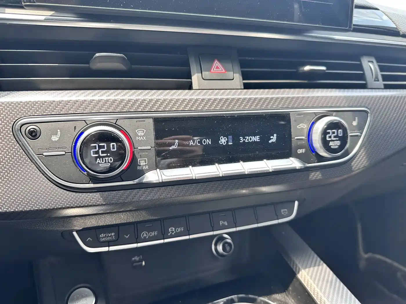 Audi Audi A4L 2023 40 TFSI quattro Luxury Sport