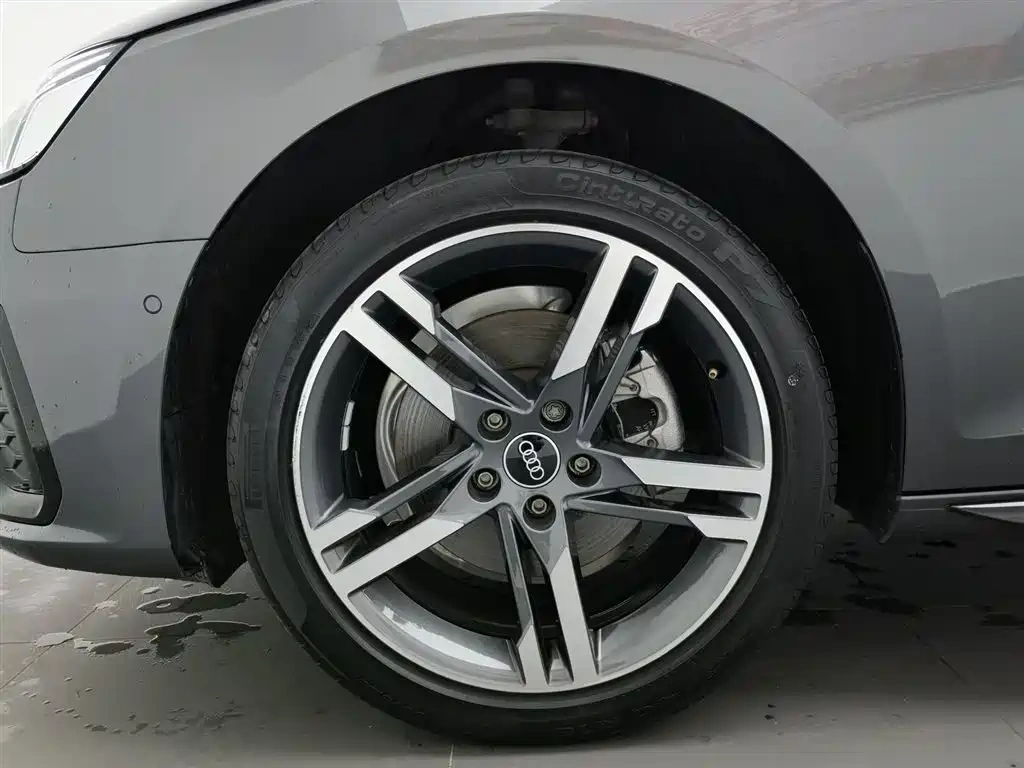 Audi Audi A4L 2022 40 TFSI Luxury Dynamic