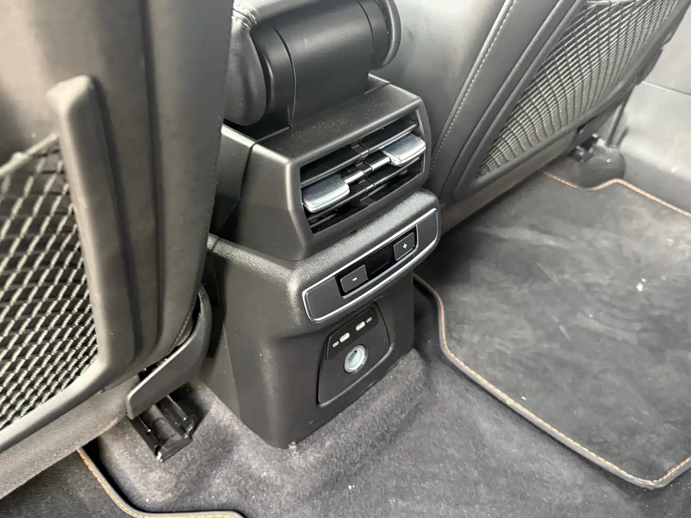 Audi Audi Q4 e-tron 2024 40 e-tron Pioneer Edition