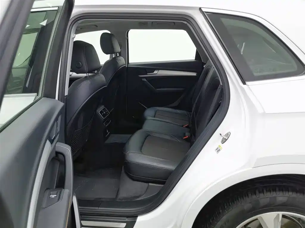 Audi Audi Q5L 2020 Facelift 40 TFSI Honor Progressive
