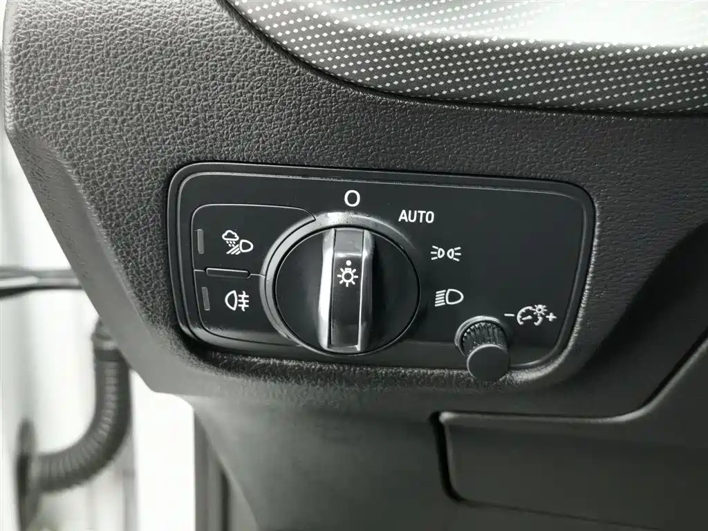 Audi Audi Q2L 2022 35 TFSI Progressive Dynamic