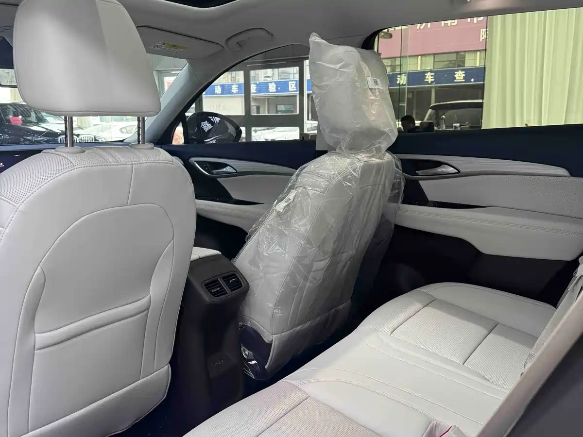 Buick Envision Plus 2025 Enclave Plus AWD Avenir