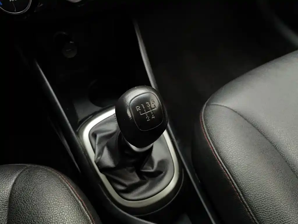 Kia Kia K2 2015 Sedan 1.4L MT GLS