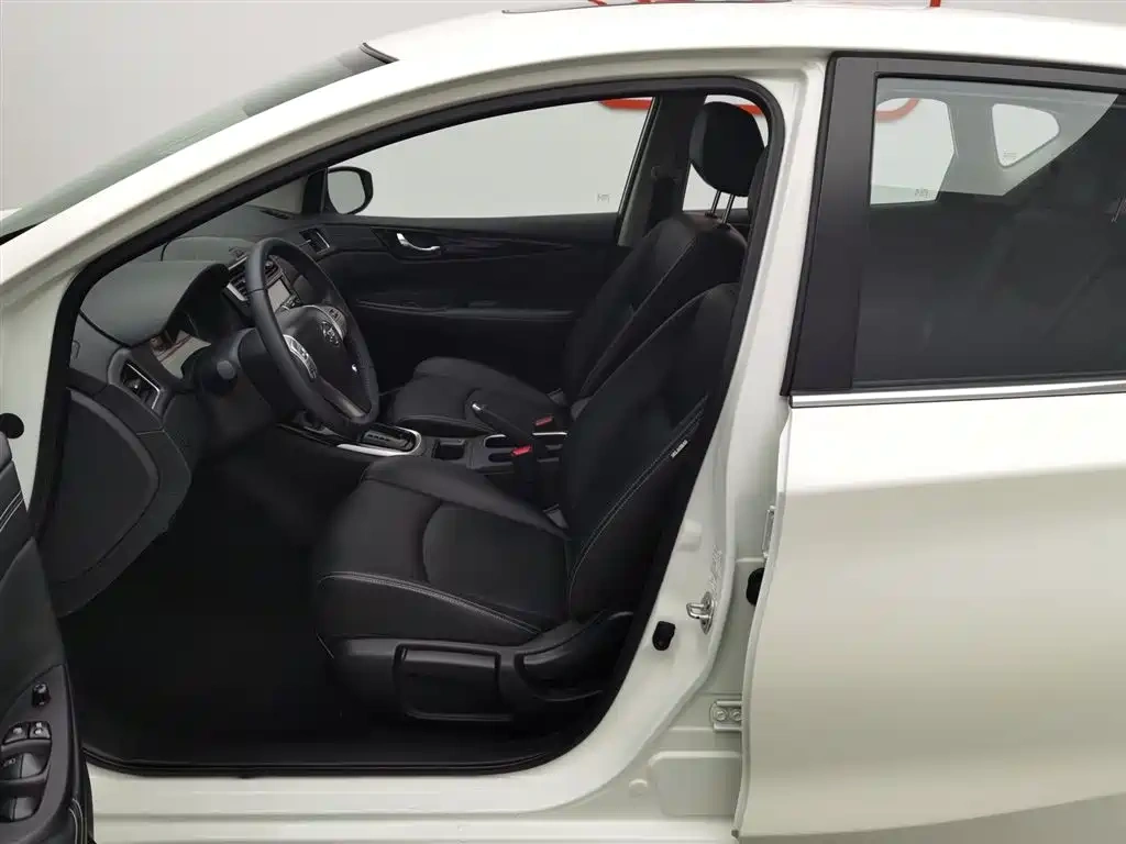 Nissan Tiida 2024 1.6L CVT Smart Drive Edition