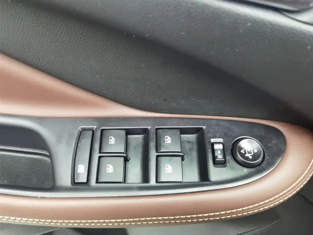 Buick Envision Plus 2021 532T FWD Elite Trim