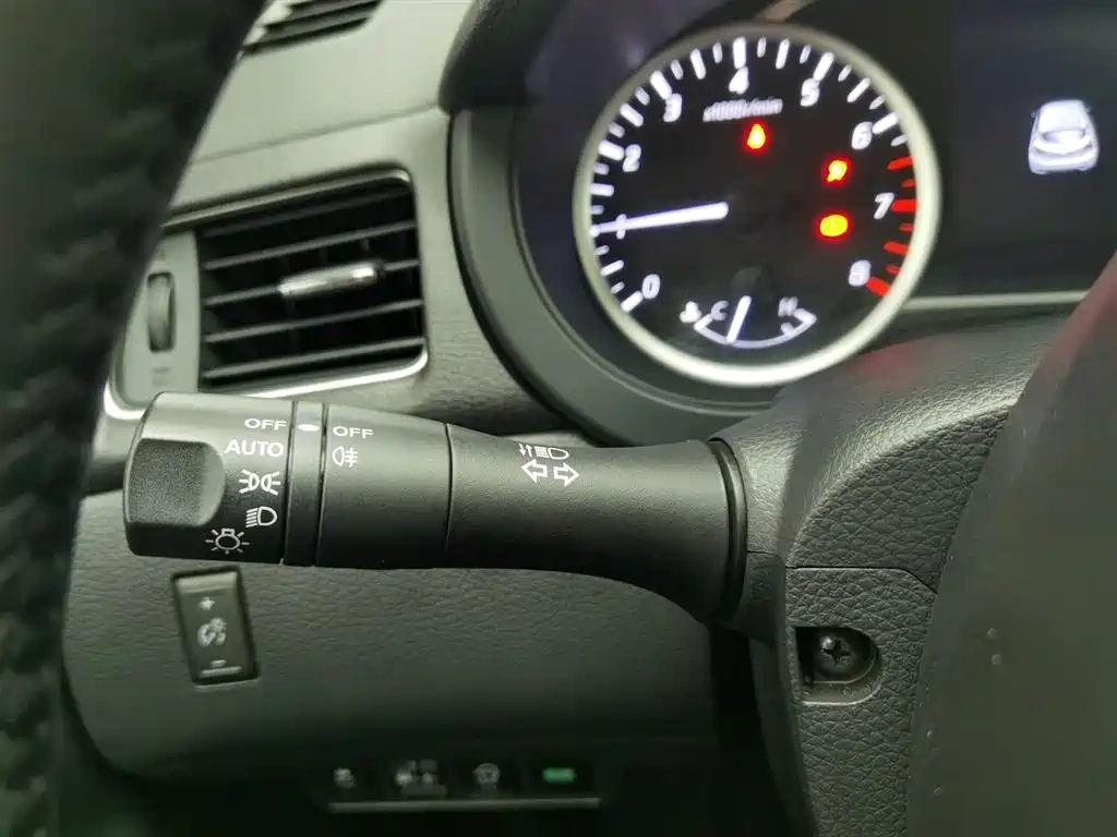 Nissan Tiida 2024 1.6L CVT Smart Drive Edition