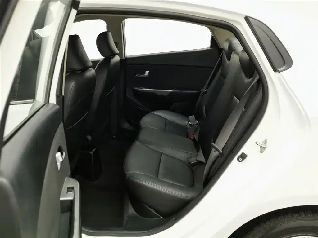 Kia Kia K2 2015 Sedan 1.4L MT GLS