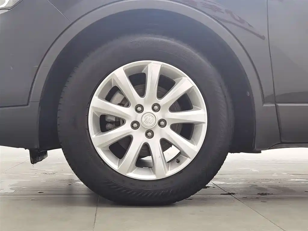 Buick Envision Plus 2021 532T FWD Leading Trim