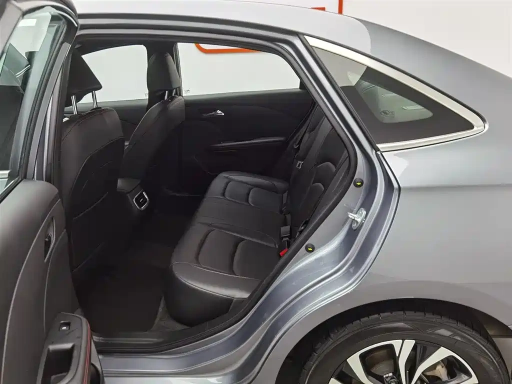 Chevrolet Monza 2022 Mild Hybrid RS 330T Automatic Comfort Edition