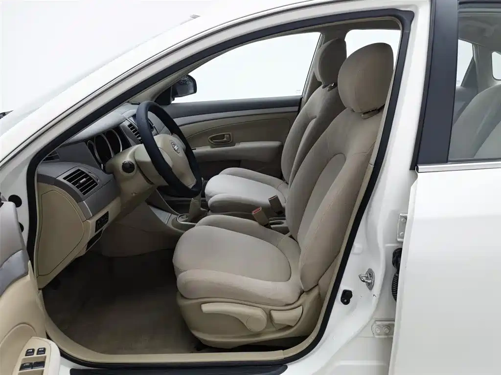Nissan Sylphy 2012 Classic 1.6XE Manual Comfort Edition