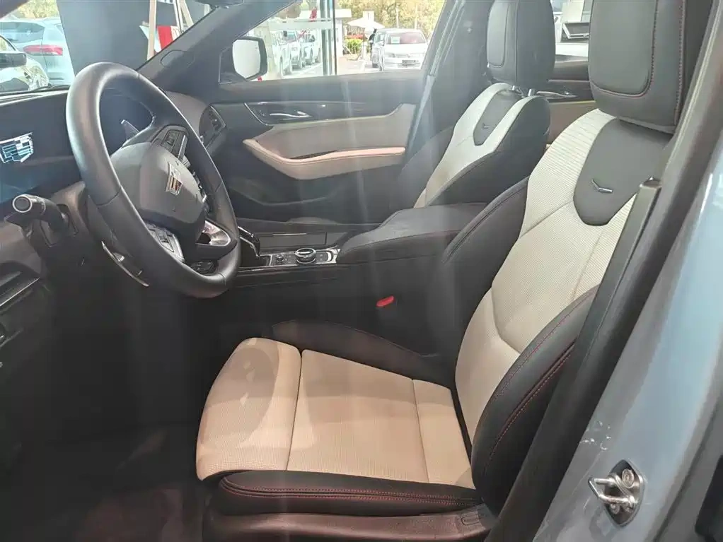 Cadillac Cadillac CT5 2025 Model 28T Track Performance Edition + Peak Track Package