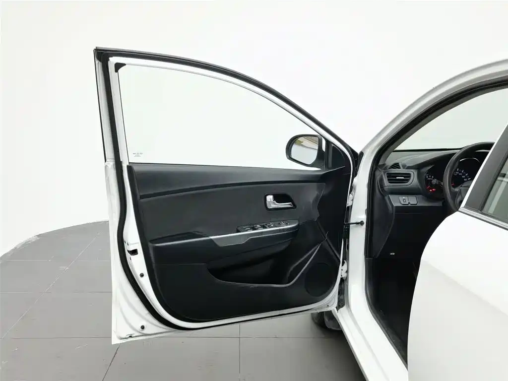 Kia Kia K2 2015 Sedan 1.4L MT GLS