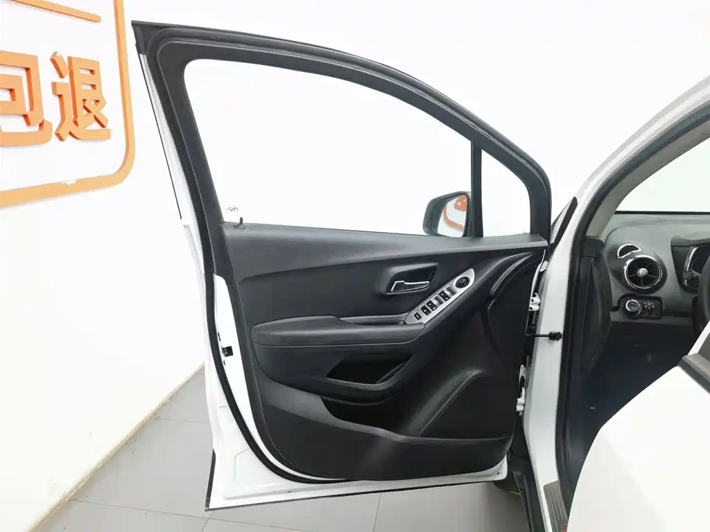 Chevrolet Trax 2016 1.4T Manual 2WD Comfort Sunroof Edition