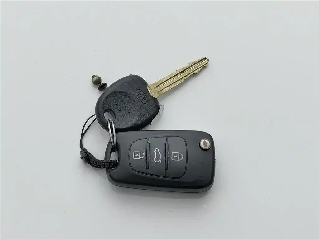Kia Kia K2 2015 Sedan 1.4L MT GLS