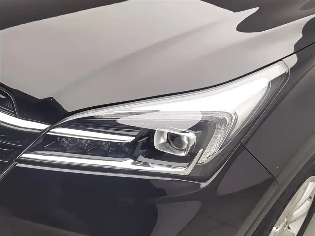Buick Envision Plus 2021 532T FWD Elite Trim