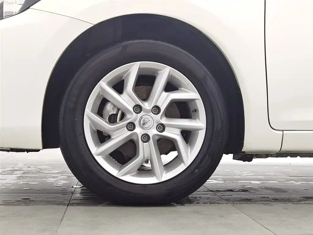 Nissan Tiida 2024 1.6L CVT Smart Drive Edition