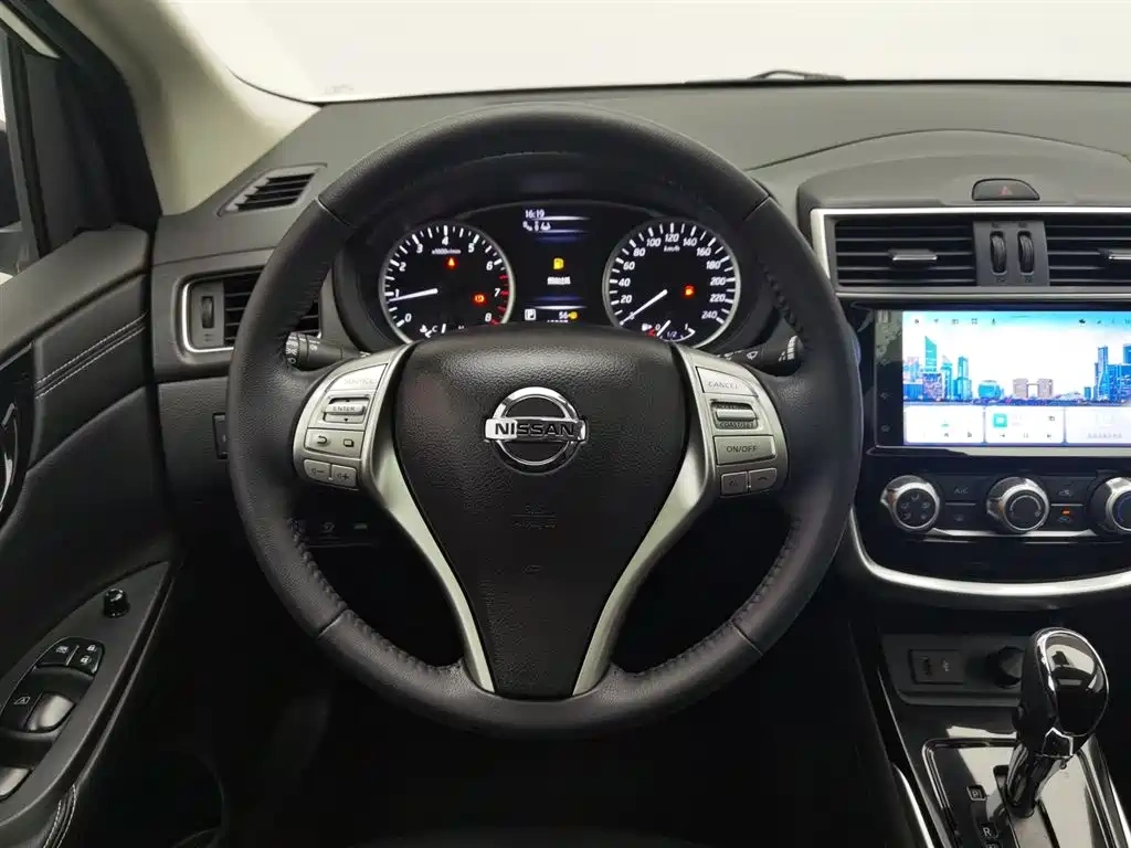 Nissan Tiida 2024 1.6L CVT Smart Drive Edition