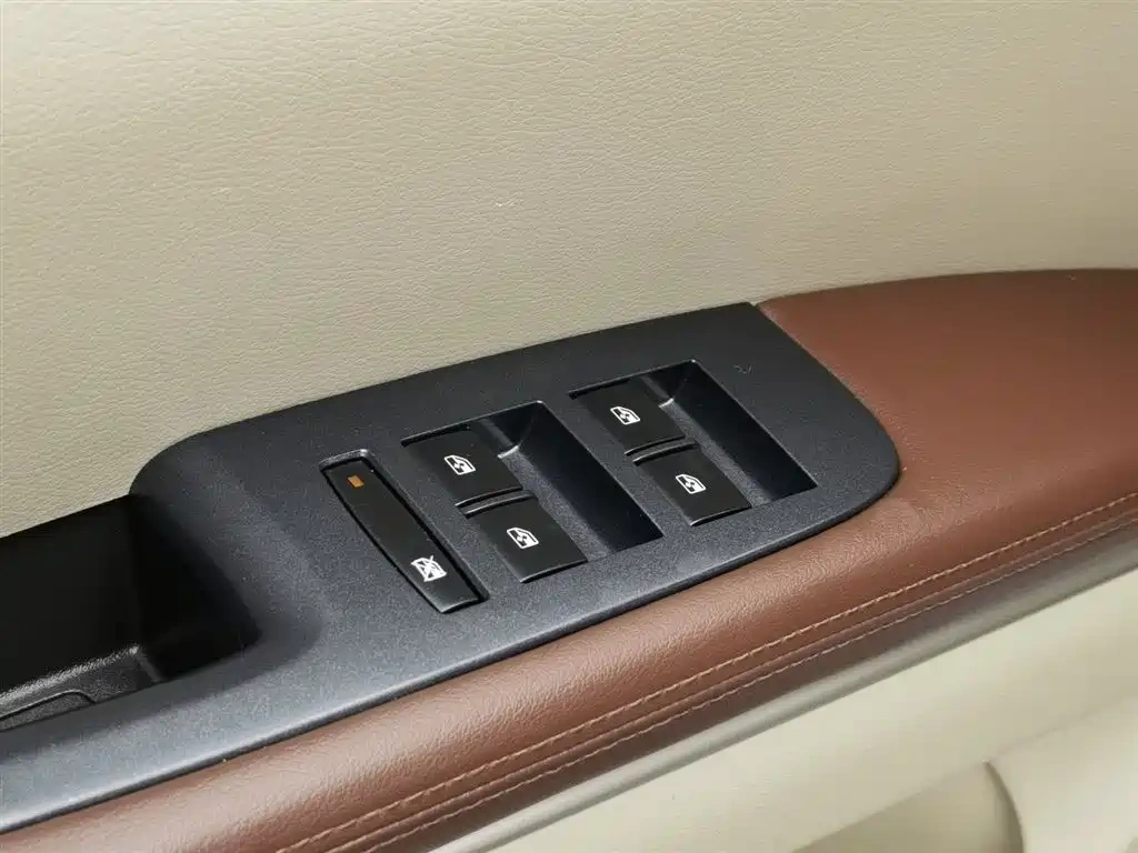 Buick Buick GL8 2018 28T Premium Model China VI