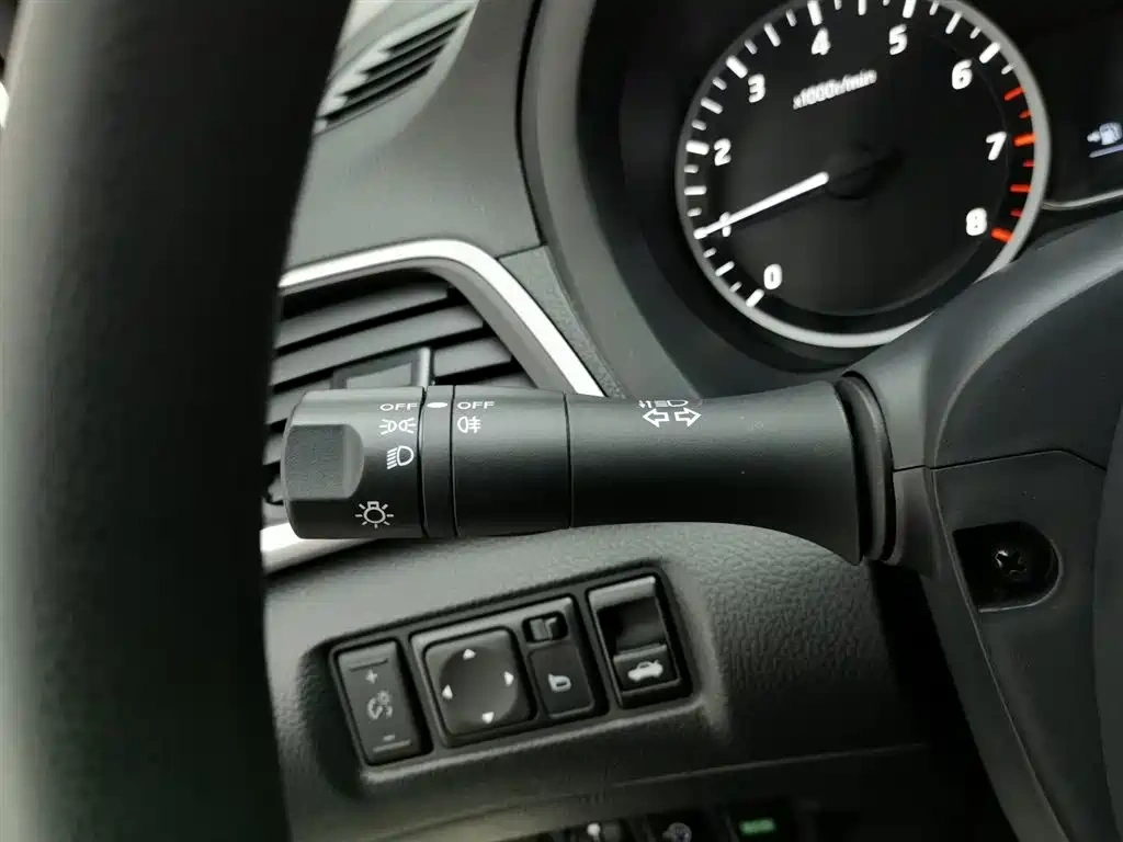 Nissan Sylphy 2024 Classic 1.6XE CVT Comfort Edition