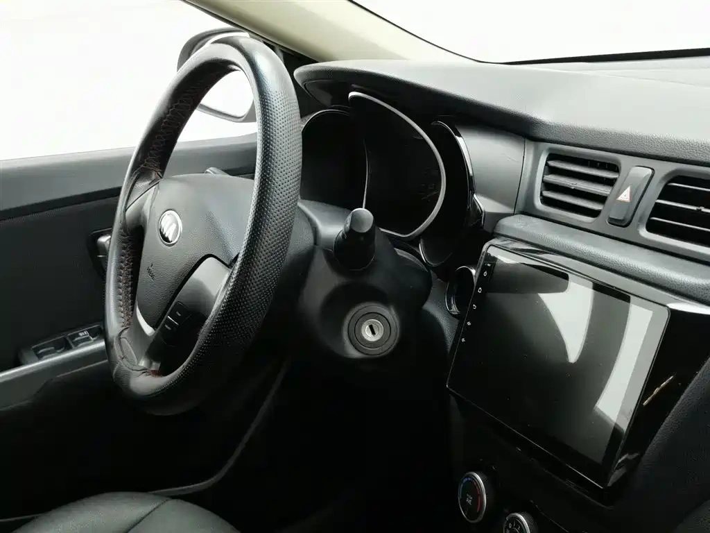 Kia Kia K2 2015 Sedan 1.4L MT GLS