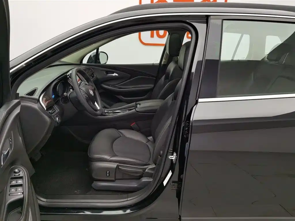 Buick Envision Plus 2021 532T FWD Leading Trim