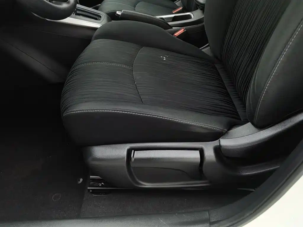 Nissan Sylphy 2022 Classic 1.6XE CVT Comfort Edition