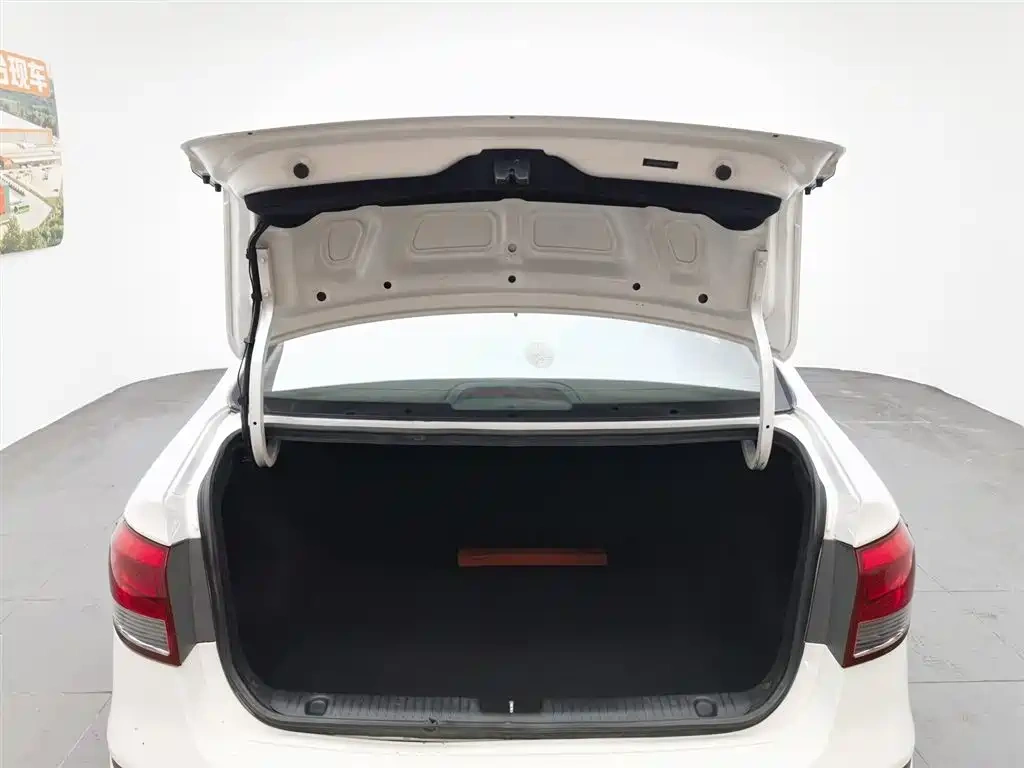 Kia Kia K2 2015 Sedan 1.4L MT GLS