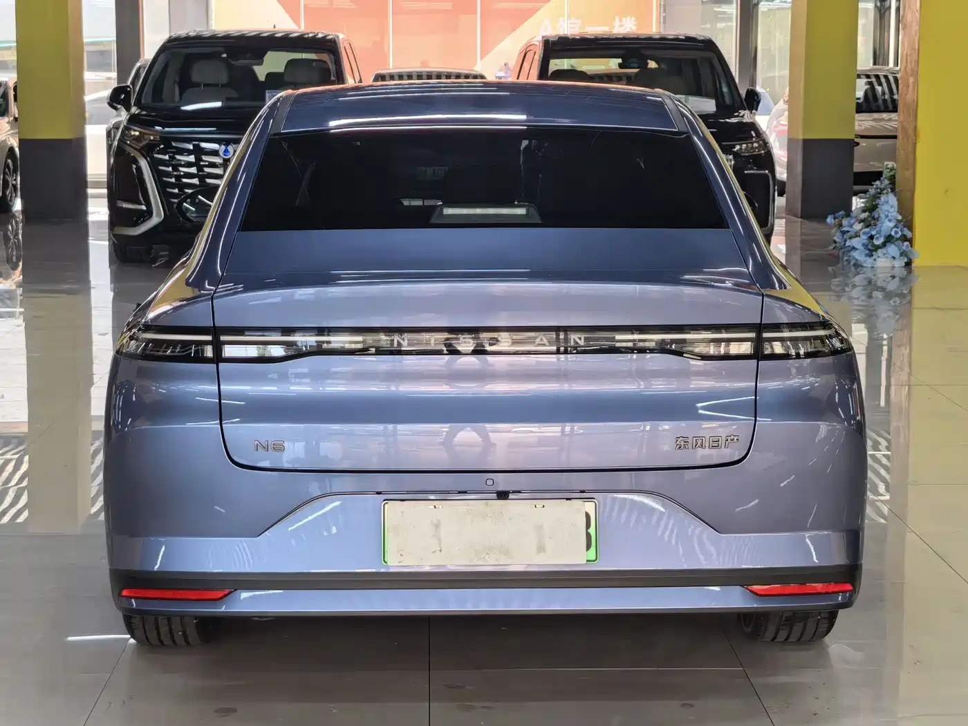 Nissan Nissan N6 2025 Mid Configuration