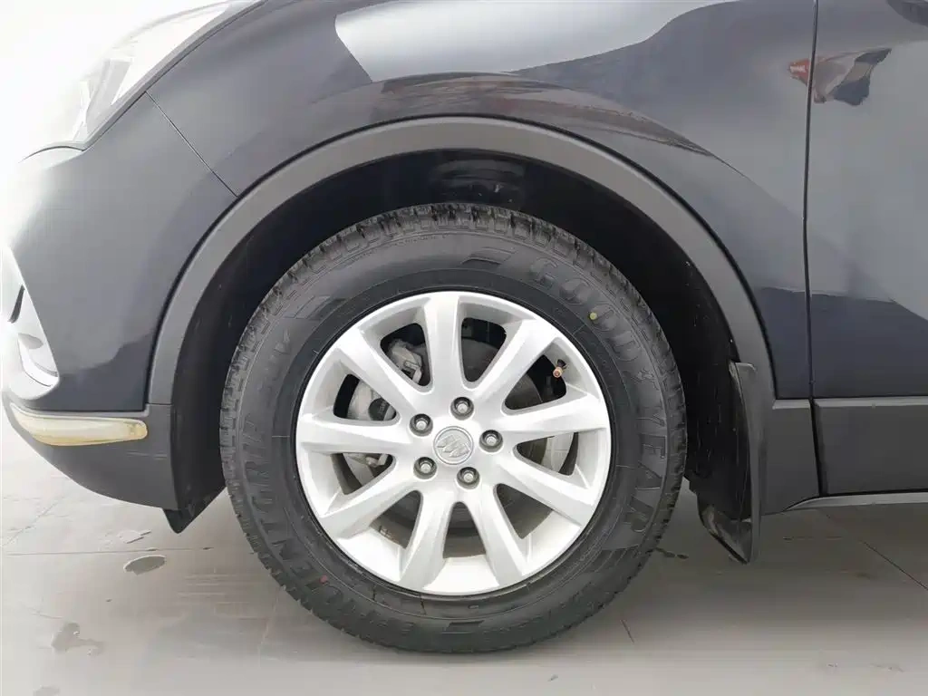 Buick Envision Plus 2020 20T FWD Leading