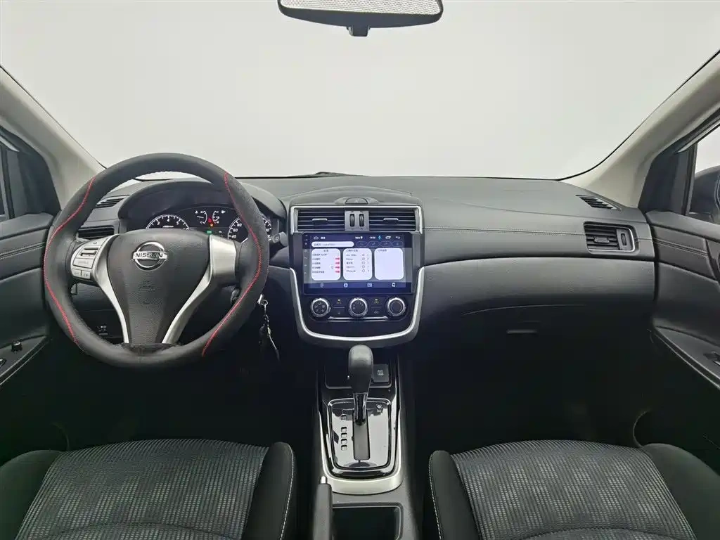 Nissan Tiida 2020 1.6L CVT Cool Edition