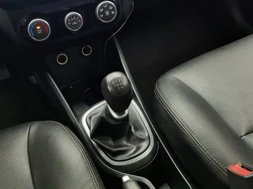 Kia Kia K2 2015 Sedan 1.4L MT GLS