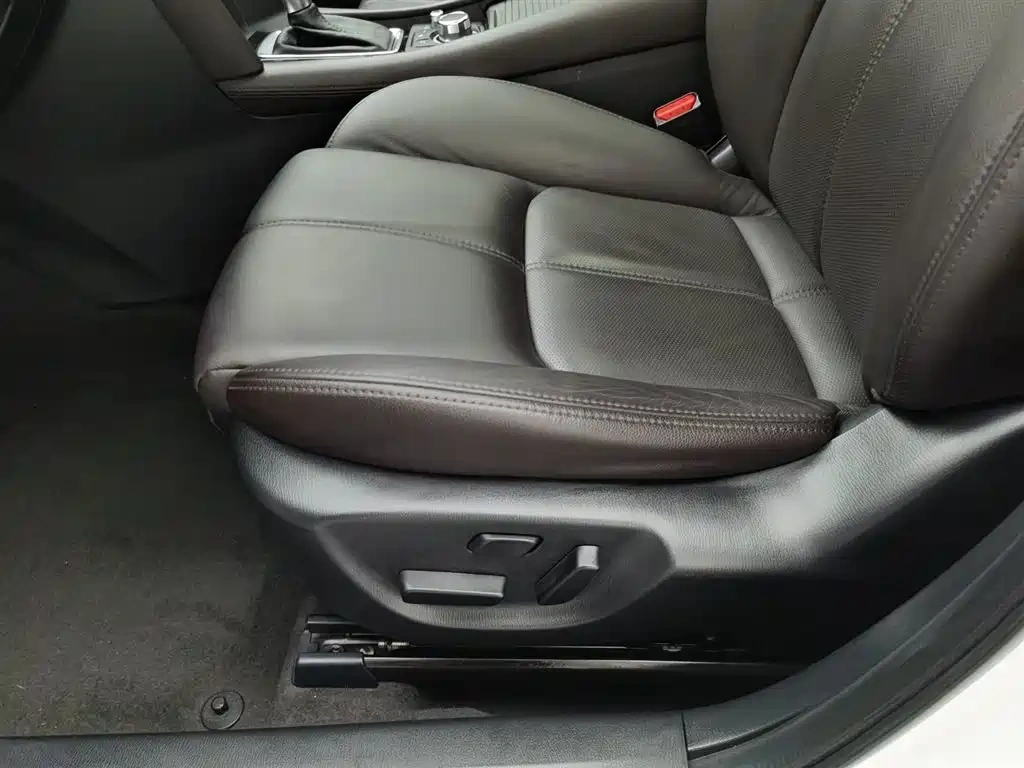 Mazda Mazda CX-4 2020 Model 2.5L Auto FWD Skyactiv Driving Pleasure Edition