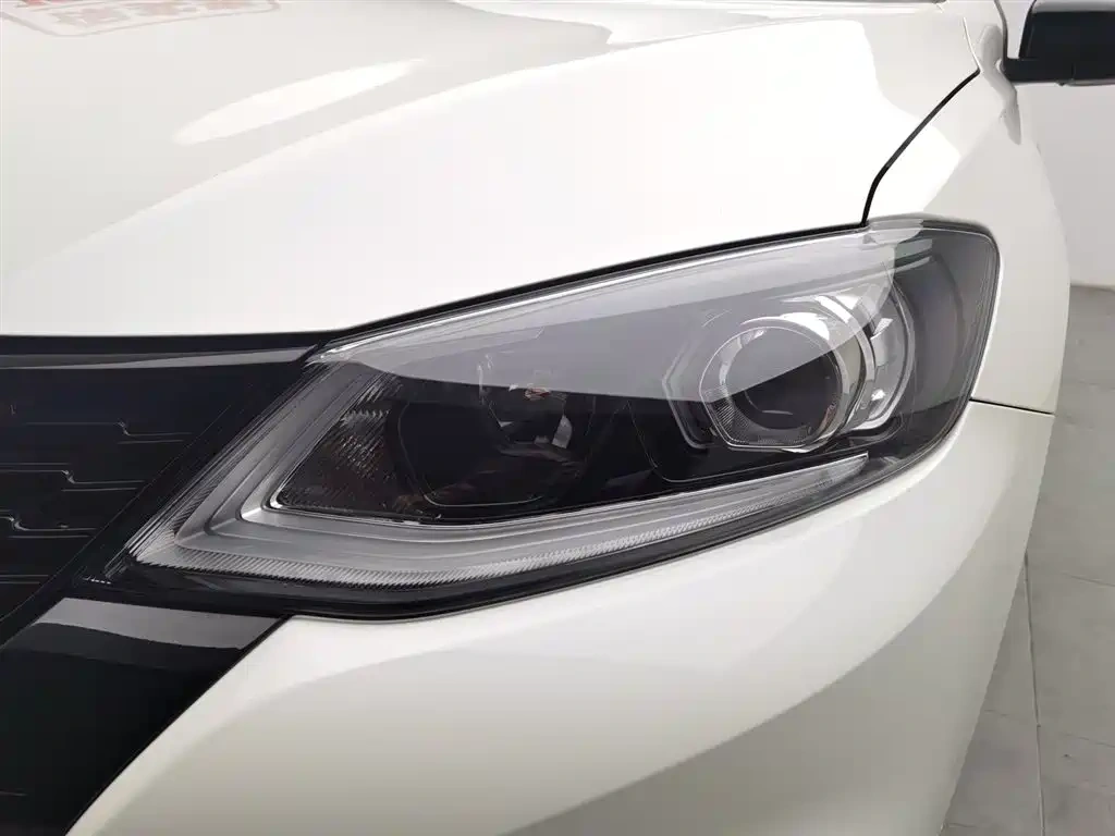 Nissan Tiida 2024 1.6L CVT Smart Drive Edition