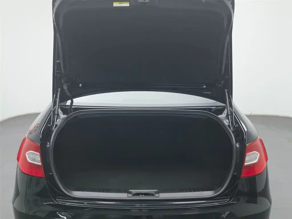 Hongqi Hongqi H7 2015 2.0T Luxury