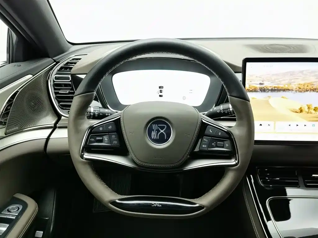 BYD Han 2024 DM-i Glory Edition 121KM Honor
