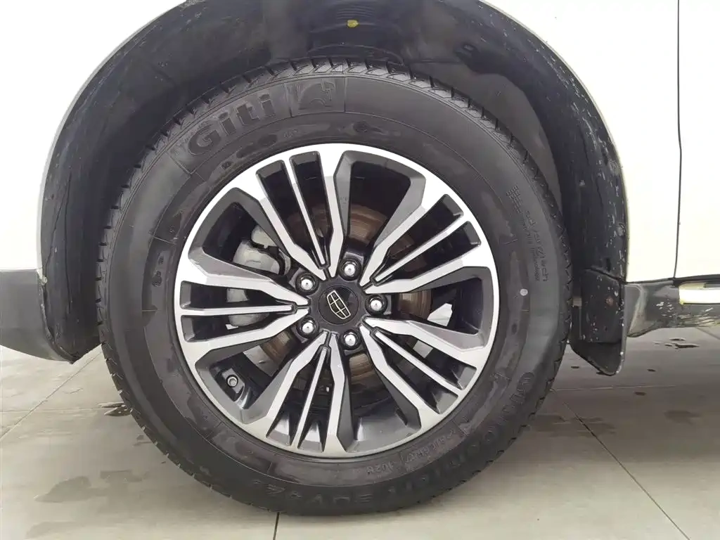 Geely Emgrand X6 2016 1.8L Manual Premium
