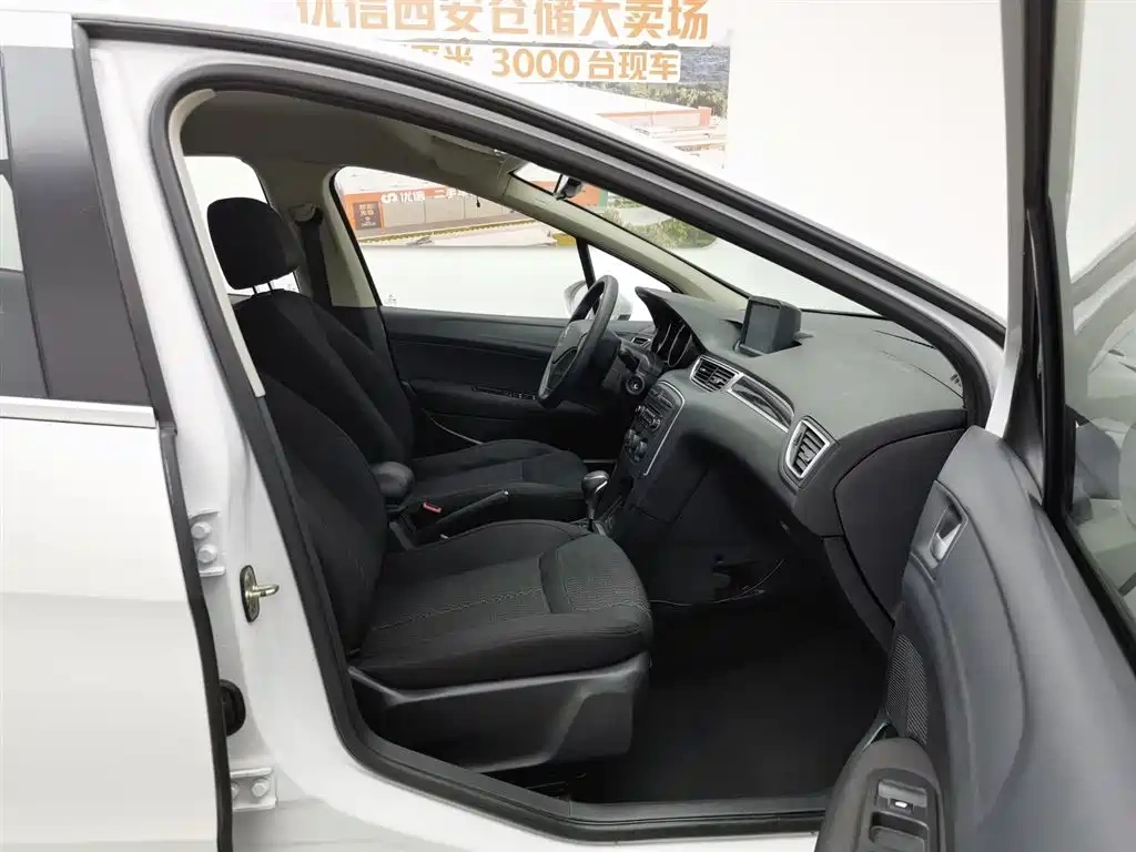 Peugeot Peugeot 308 2014 Model Joy Edition Classic 1.6L Automatic Superior Style