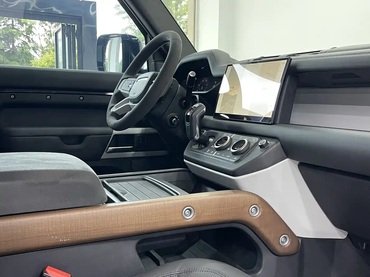 Land Rover Land Rover Defender 2023 Facelift 110 3.0T P400 Dark Special Edition