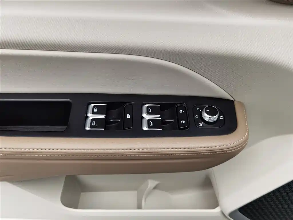Geely Geely ICON 2022 1.5TD Azure Limited Edition