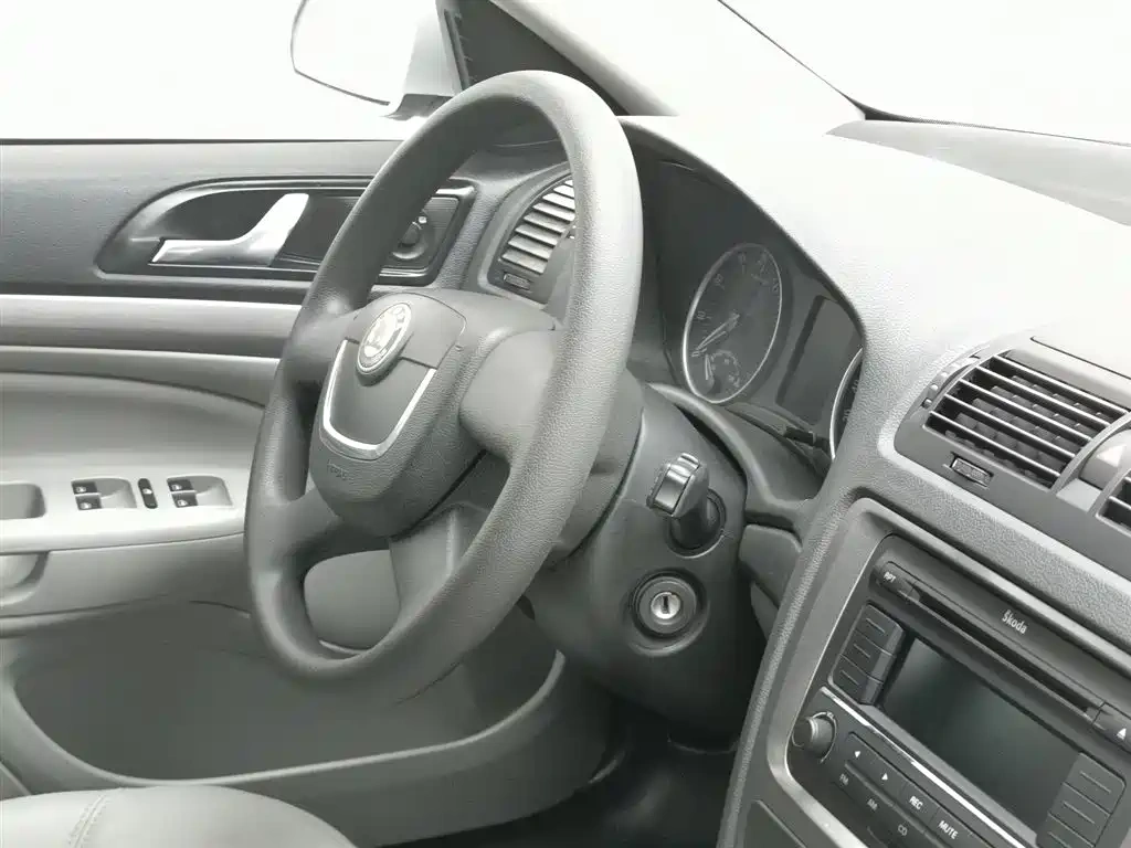 Škoda Octavia 2010 Model 2.0L Automatic Elegance Edition