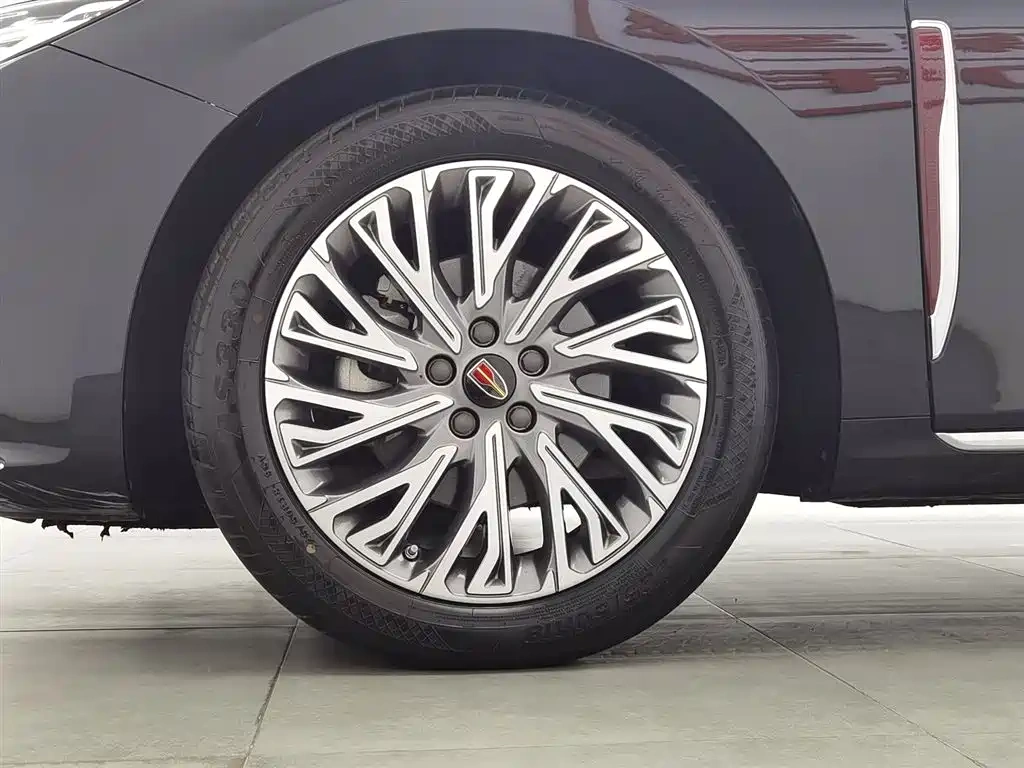 Hongqi Hongqi H5 2023 2.0T Auto Smart Connect Flag Comfort