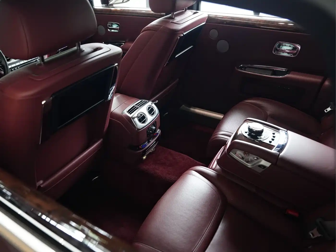 Rolls-Royce Ghost 2018 6.6T Long Wheelbase Edition