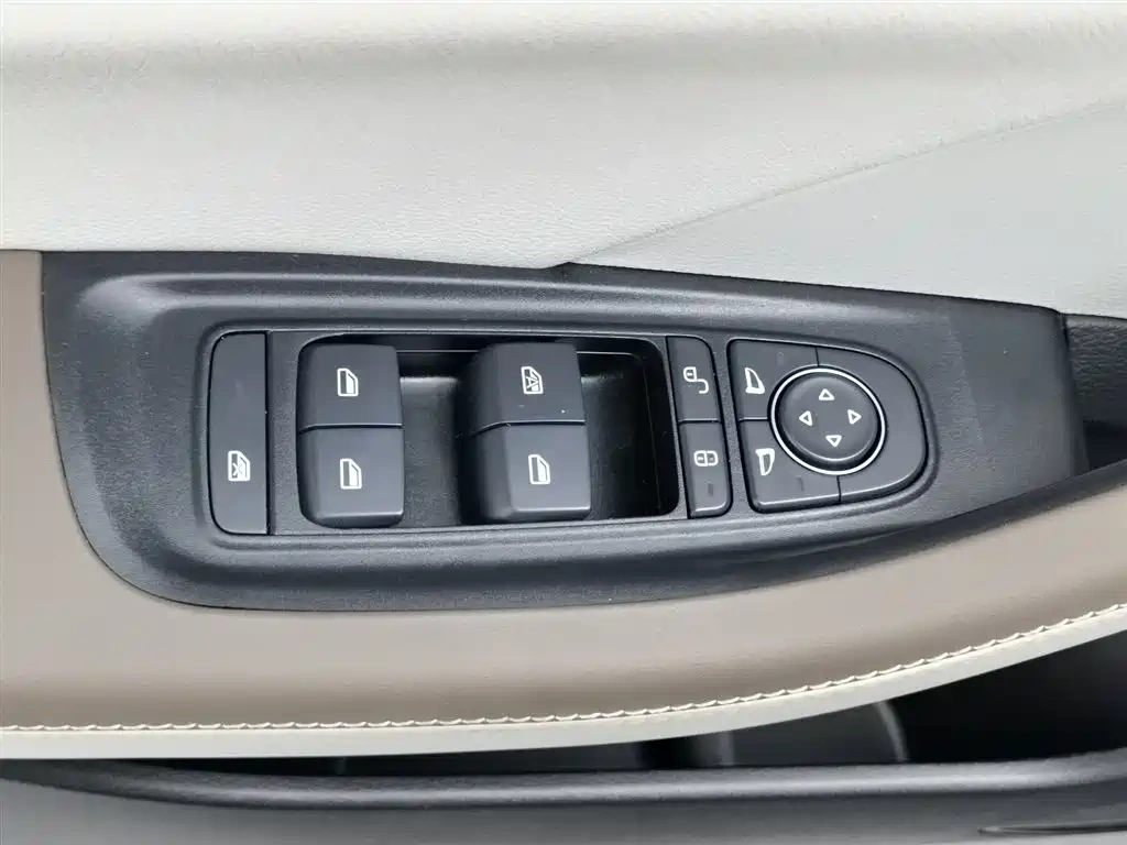 BYD Qin PLUS 2024 Glory Edition DM-i 55KM Leading