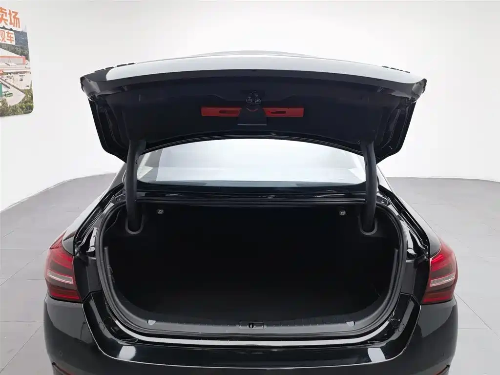 Hongqi Hongqi H5 2022 Classic 1.5T DCT Flag Rhythm Edition