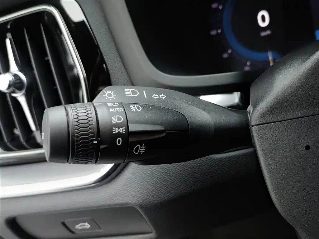 Volvo Volvo S60 2024 B4 Elegance Luxury Edition