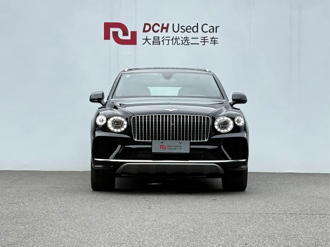 Bentley Bentayga 2023 4.0T V8 Long Wheelbase Version