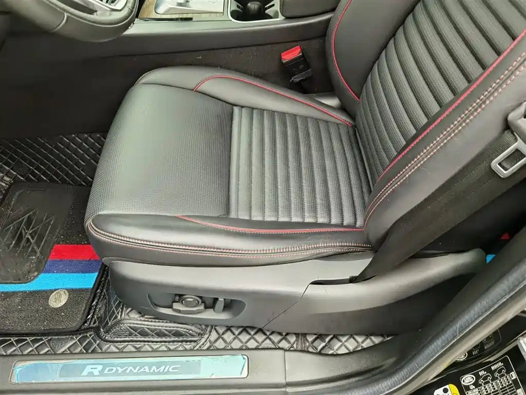 Land Rover Discovery Sport 2022 Model 249PS R-Dynamic HSE Luxury Custom Edition 7-Seater